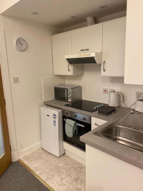 Glenfinnan - Two Bedroom Apartment Dunfermline Eksteriør billede
